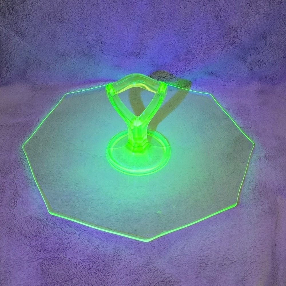 Vintage Green Uranium Glass Octagonal Sandwich Tray Center Handle UV Glow 10in